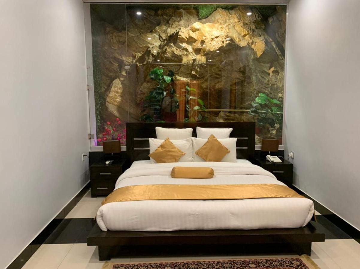 Burj Al Swat Hotel Saidu Sharif Eksteriør bilde